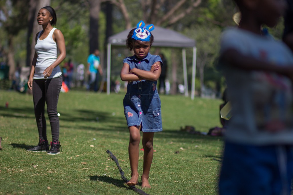 South Africa: Unhappy - Njabulo Kubheka (7yrs) reacts during a game being played on Heritage Day | National Braai Day at the Zoo Lake in Johannesburg. 24 September 2015. Foto: Jabulile Pearl Hlanze